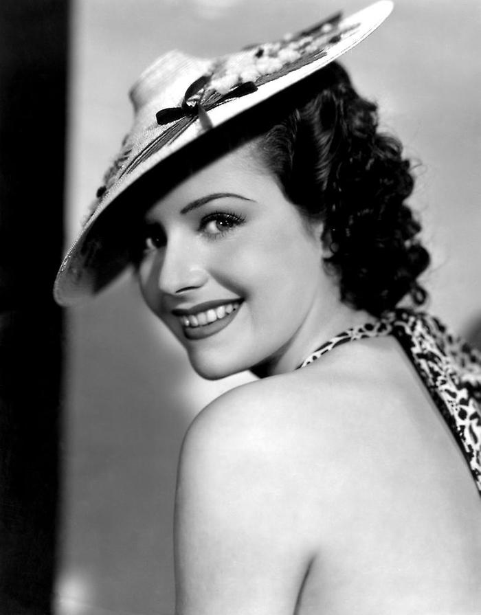 Margaret Lockwood - beauty, actress, Commander of the Order of the British Empire - Movies, Actors and actresses, Legend, Gorgeous, Hollywood, Retro, Black and white photo, Longpost