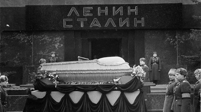 Halloween in Soviet style - Story, the USSR, Burial, Mausoleum, Stalin, Longpost