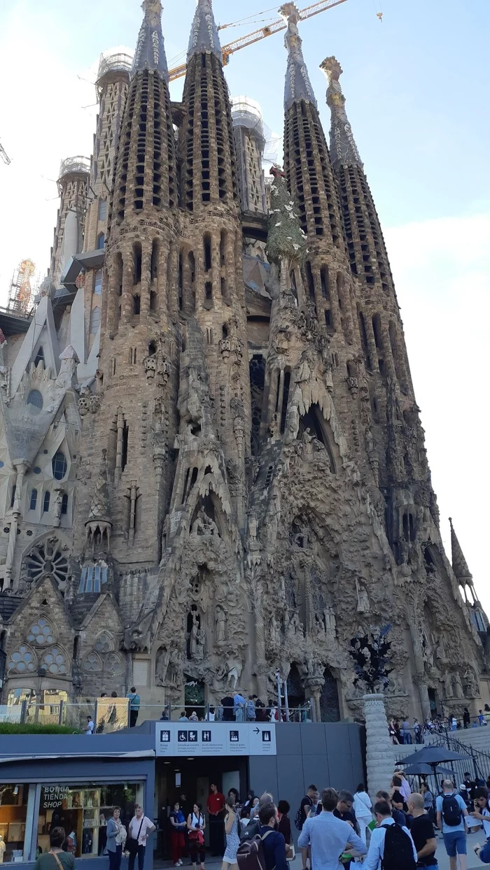 Barcelona is a temptation for all the senses! - My, Barcelona, Spain, Travels, Modern, Sagrada Familia, Temple, Christianity, Shock, , Europe, Longpost, Barcelona city