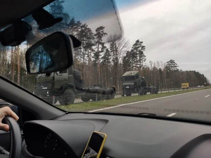 The missile was lost. A trailer with S-300 air defense systems containers without a tractor was noticed near Minsk - Republic of Belarus, s-300, A loss, Military establishment, Zrk, Video recorder, Video, SAM S-300