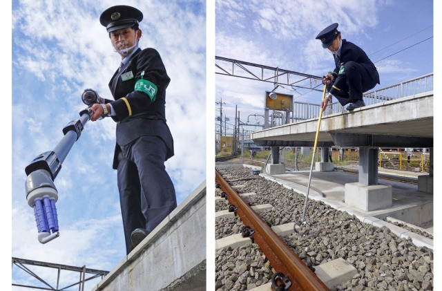 In Japan, they created a special vacuum cleaner to remove fallen wireless headphones from the rails. - Japan, Metro, Wireless headphones, A vacuum cleaner, Lenta ru, Twitter, Rails, Platform