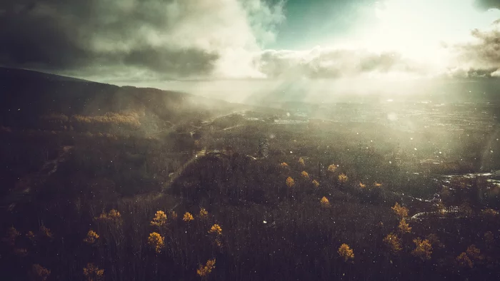 Autumn at the end of the world - My, Nature, Forest, Fog, Snow, Snowfall, Sky, The sun, Beams, , Autumn, Atmosphere, Space, Contemplation, Yuzhno-Sakhalinsk, Mountain air, Longpost