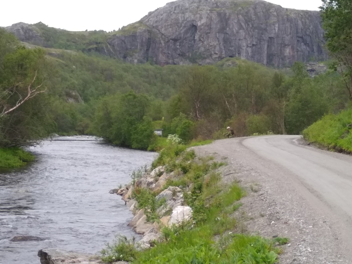 Граница России и Норвегии в Гренсе-Якобсельв Норвегия, Россия, Граница, Река, Море, Баренцево море, Часовня, Гифка, Длиннопост