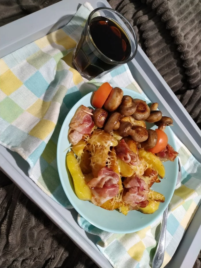 Potato with bacon - My, Food, Products, Mushrooms, Potato, Cheese, Dinner, Soda, Longpost