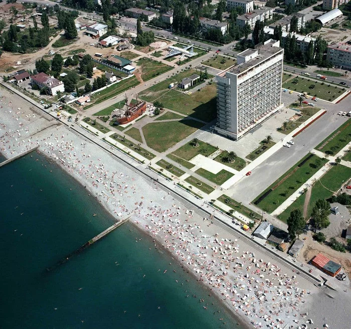 How the Abkhazia Hotel area in Gagra has changed over 30 years - My, Abkhazia, Gagra, 80s-90s, Longpost