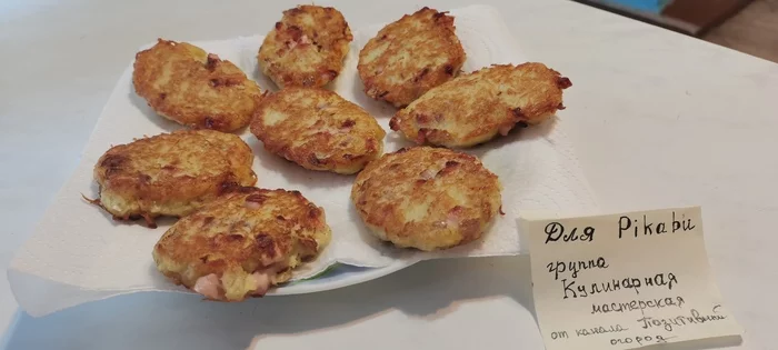 Potato pancakes with sausage and cheese - My, Draniki, Video recipe, Potato, Cheese, Sausage, Video, Recipe, Cooking