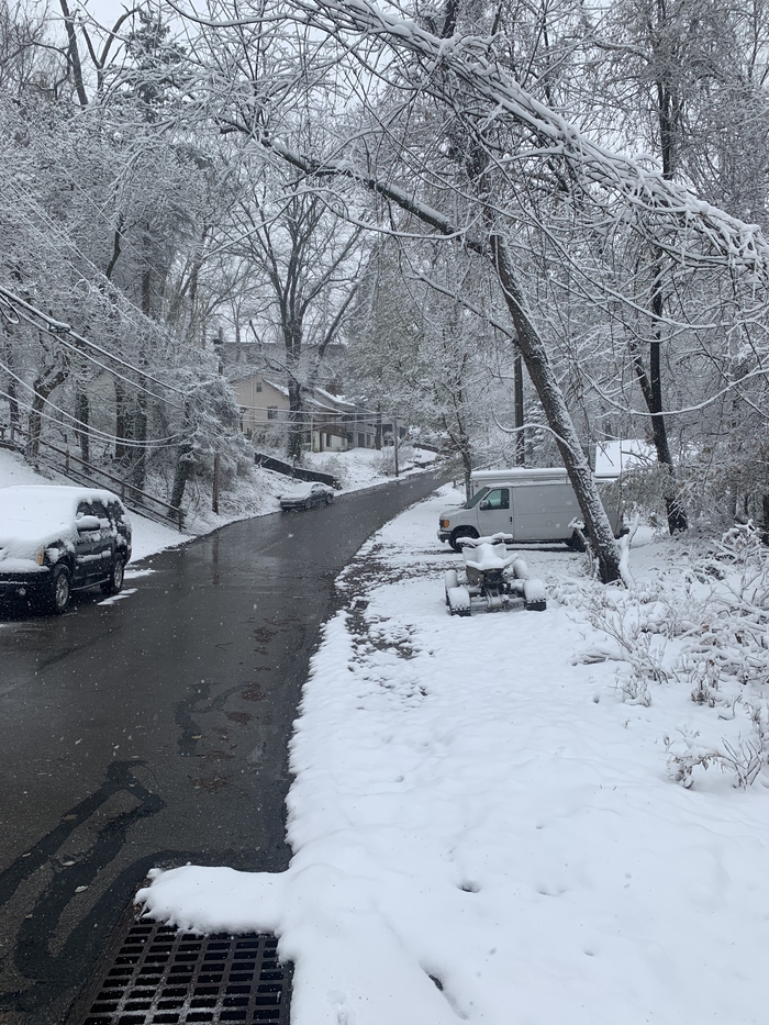 Зима опять пришла