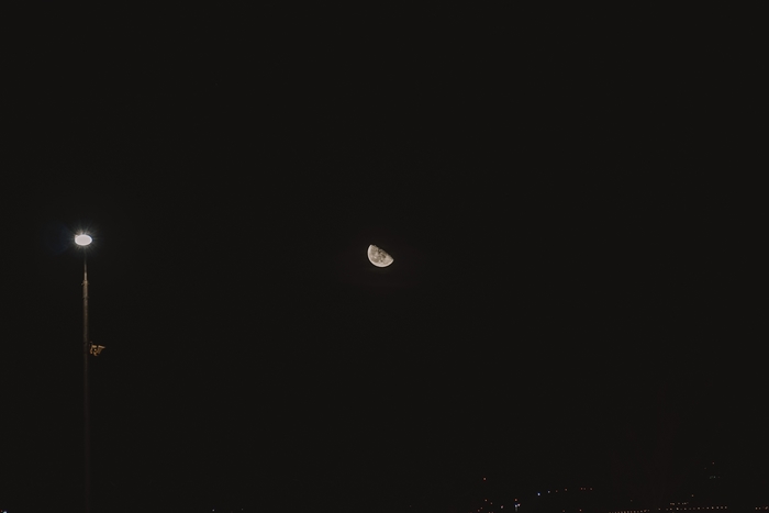 Darkness. Flashlight. Moon - My, The photo, moon