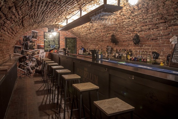 Власти Санкт-Петербурга закроют все бары для подготовки населения к вакцинации