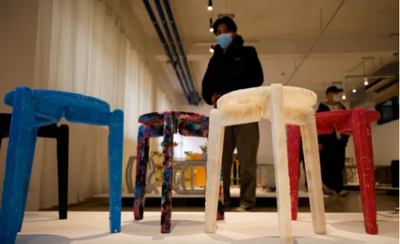 Южнокорейский студент превратил медицинские маски в стулья Экология, Переработка мусора, Мусор, Южная Корея, Дизайн, Переработка, Длиннопост