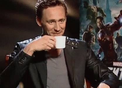 A true Briton will find tea everywhere - Tom Hiddleston, Actors and actresses, Celebrities, Storyboard, Tea, Photos from filming, Humor, The Jimmy Kimmel Show, Interview, Loki, Movies, Longpost, Mark Ruffalo, Scarlett Johansson