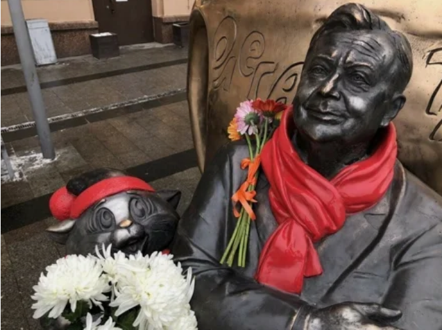 Monument to Oleg Tabakov erected in Moscow - Oleg Tabakov, Monument, Matroskin the cat, Theatre, Memory, Actors and actresses, Celebrities