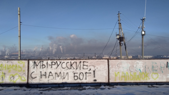 система очистки воздуха в квартире приточная с фильтрацией. 1608467584190675145. система очистки воздуха в квартире приточная с фильтрацией фото. система очистки воздуха в квартире приточная с фильтрацией-1608467584190675145. картинка система очистки воздуха в квартире приточная с фильтрацией. картинка 1608467584190675145. По умолчанию воздухообмен в квартире обеспечивает естественная вытяжная вентиляция. Вспомните отверстия с решетками под потолком в санузле и на кухне. От них идут вентиляционные каналы из квартиры в общедомовую вытяжную шахту, которая выходит на крышу. По этим каналам душный воздух удаляется из квартиры наружу. Но нужно не только убрать воздух, но и подать свежий воздух с улицы.