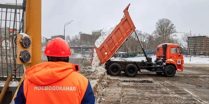 Where does the snow disappear from the streets of Moscow? - Snow, Cleaning, Technics, Moscow, Longpost