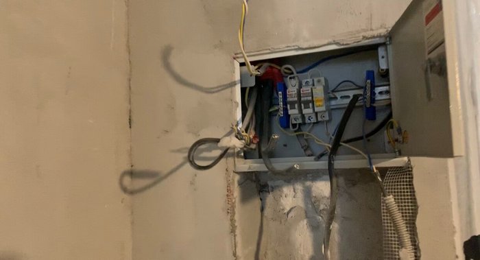 Apartment renovation, installation horrors part 2, remodeling engineering systems - My, Repair, Rukozhop, Electrical installation, Plumbing, Mytischi, Rework, Building, Video, Longpost