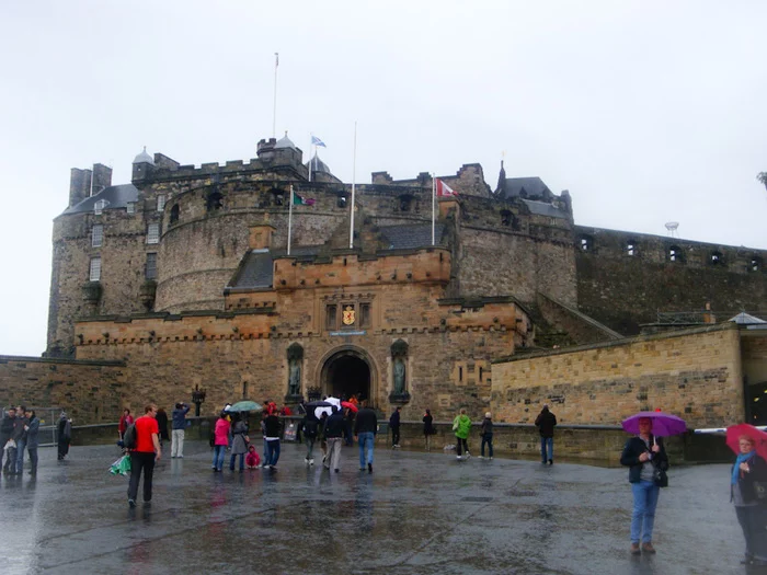 We wander through the Middle Ages. Edinburgh Castle - My, Story, Middle Ages, Locks, Scotland, Great Britain, Longpost