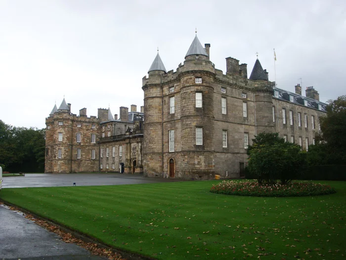 We wander through the Middle Ages. Palace of Holyroodhouse - My, Story, Middle Ages, Scotland, King, Great Britain, Longpost