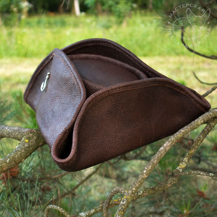 Капитанская треуголка Ручная работа, Шляпа, Кожа, Своими руками, Длиннопост, Треуголка, Рукоделие без процесса, Пираты