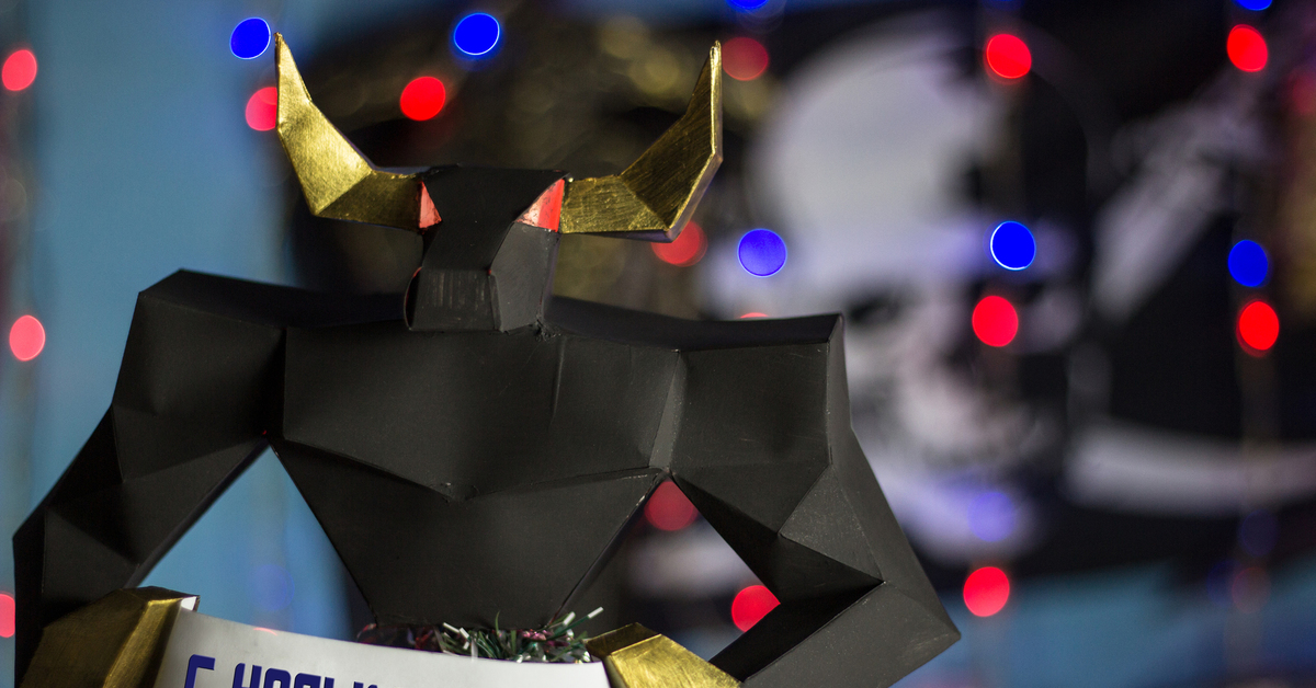 Do-it-yourself New Year's paper toy in the form of a bull - 