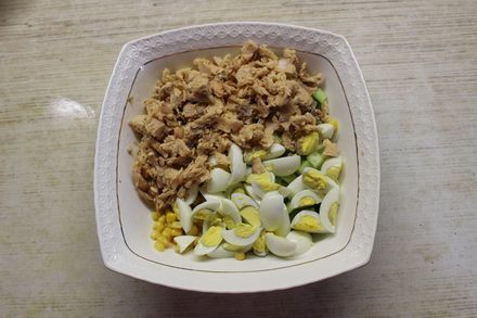 Canned pink salmon salad with cucumber and corn - My, Salad, Holidays, Festive table, Food, Preparation, New Year, Pink salmon, Dish, Cooking, Longpost