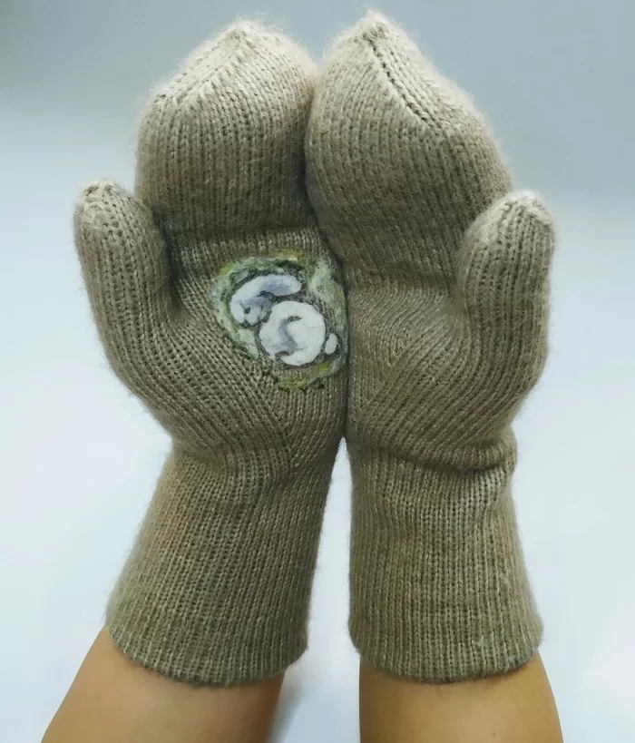 Bunny in the palm - My, Handmade, Knitting, Needlework without process, Knitting, Mittens, Longpost