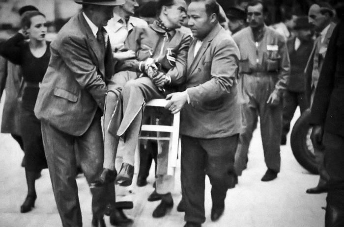 160906747518341916 mercedes benz почему так называется