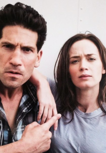 Photos from the filming of Denis Villeneuve's film The Killer, 2015 - Killer, Sicario, Denis Villeneuve, Emily Blunt, Benicio Del Toro, Josh Brolin, John Bernthal, Photos from filming, Rare photos, Actors and actresses, Movies, Crime films, Longpost