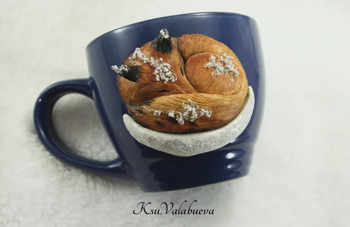 Sleeping fox in the snow - My, Polymer clay, Fox, Mug with decor, Кружки, Needlework without process, Needlework, Longpost