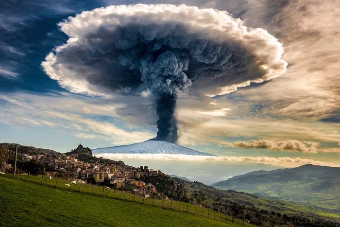 Eruption of Mount Etna - Eruption, Mount Etna, Sicily, Volcano, Natural phenomena, The photo