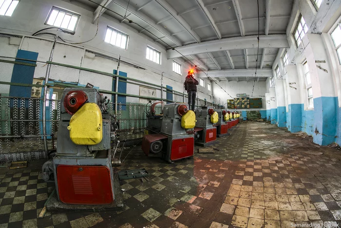 Фото заброшенной колонии для несовершеннолетних: как жили и трудились малолетние преступники Урбанфото, Колония, Исправительная колония, Урбанфакт, Урбантуризм, Тюрьма, Самарская область, Зона, Заброшенное, Жигулевск, ФСИН, Негатив, Длиннопост Фото заброшенной колонии для несовершеннолетних: как жили и трудились малолетние преступники Урбанфото, Колония, Исправительная колония, Урбанфакт, Урбантуризм, Тюрьма, Самарская область, Зона, Заброшенное, Жигулевск, ФСИН, Негатив, Длиннопост