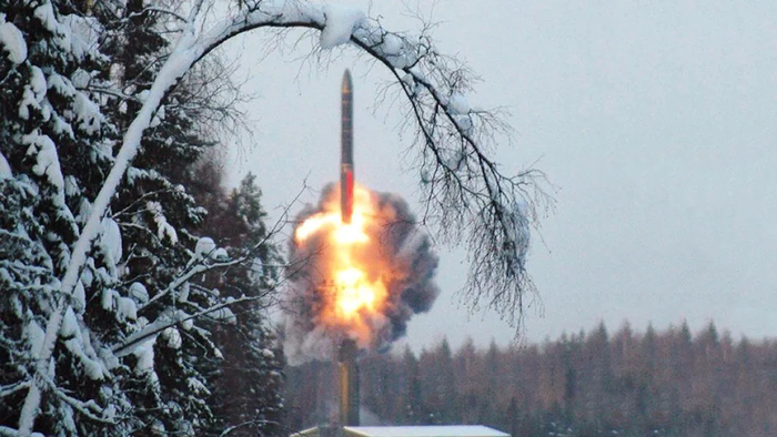 � ������ - ������, � � ��� - ������