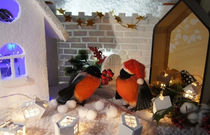 New Year's birds - My, Needlework without process, With your own hands, Needlework, Dry felting, New Year, Bullfinches, Author's toy, Wool toy, Longpost