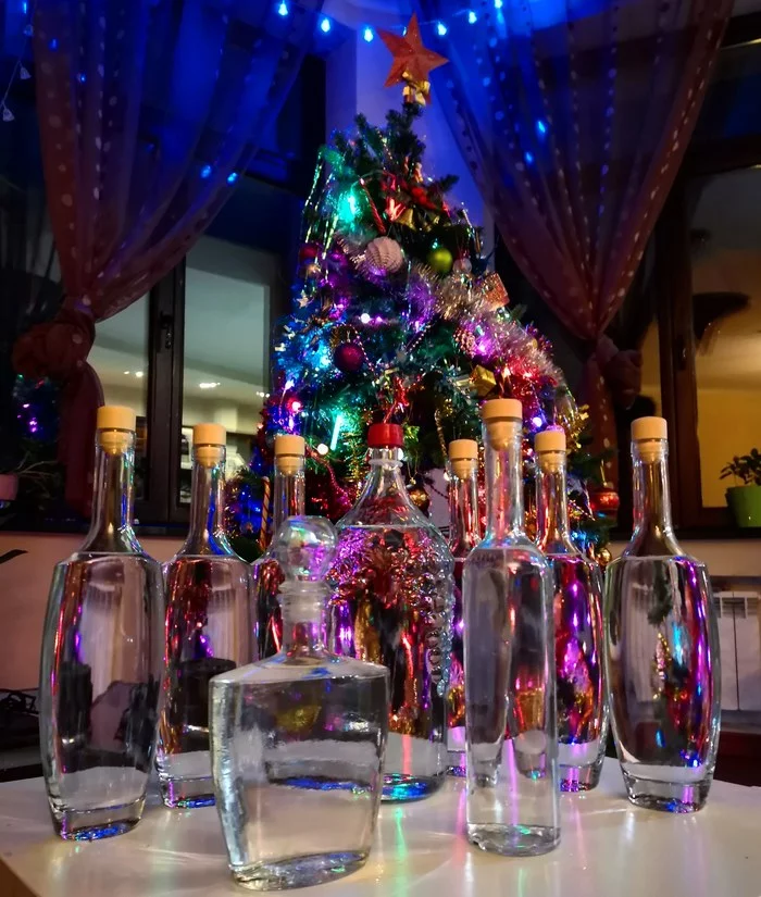 New Year's alcoholic - My, Moonshine, New Year, Christmas tree, Alcohol, The photo