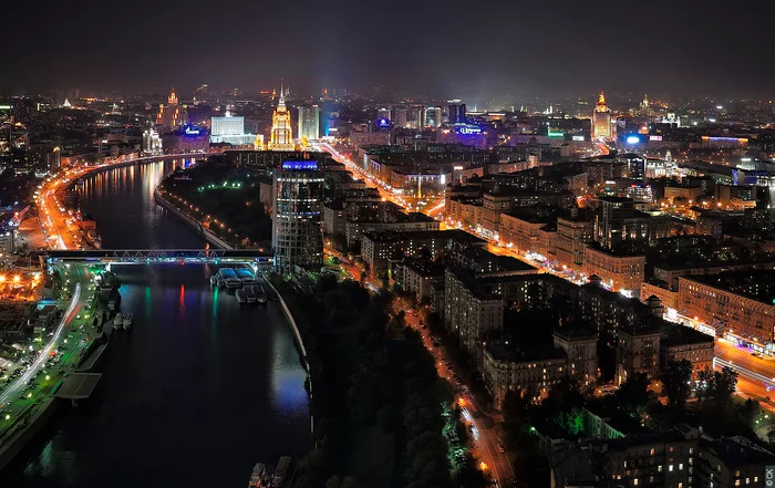 Walking on the roofs of Moscow - My, The photo, Панорама, Night city, Moscow