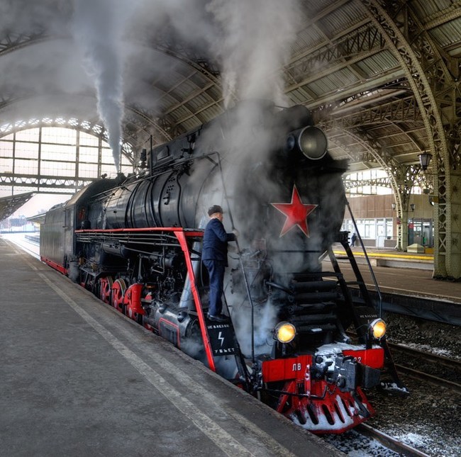 Vitebsk railway station - Saint Petersburg, Vitebsk railway station, Locomotive