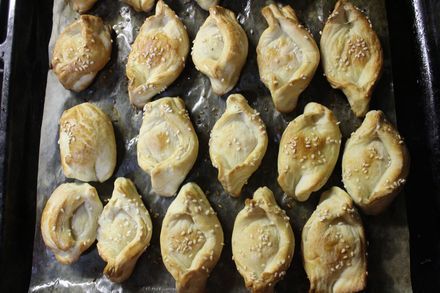 Тарталетки из слоеного теста с красной рыбой Закуска, Блюдо, Еда, Рецепт, Новый год, Праздники, Рыба, Тарталетки, Слоеное тесто, Питание, Длиннопост