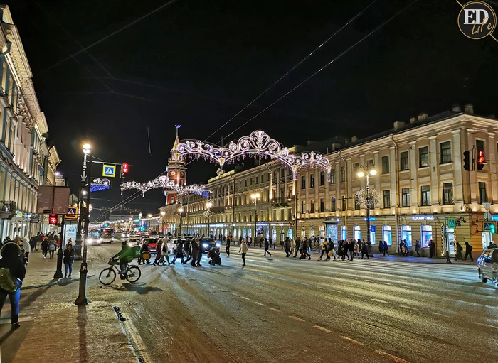 Colorful New Year St. Petersburg 2021 - My, New Year, Travels, Relaxation, Holidays, New Years holidays, Town, Saint Petersburg, The photo, , Winter, 2021, Longpost