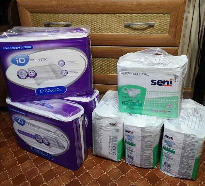 (given away)Adult diapers and walkers, I’ll give them away for free - My, Diapers for adults, Walker, I will give, Is free, Moscow region, Moscow, Pickup, Longpost, No rating