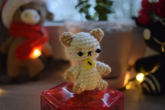 Angry mini cat - My, Crochet, Knitted toys, Amigurumi, Needlework without process, Quarantine, With your own hands, Longpost, Bee and puppycat