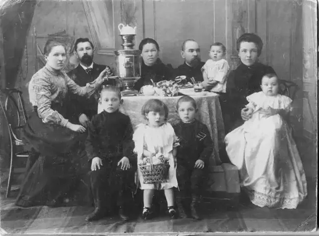 Russian family portrait of the 20th century - 20th century, Portrait, Russia, Family, The photo, Interesting, Longpost, Black and white photo