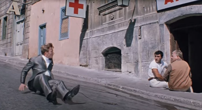 Где снимали «Бриллиантовую руку» Фильмы, Советское кино, Анатолий Папанов, Миронов, Юрий Никулин, Леонид Гайдай, Бриллиантовая рука, Москва, Подмосковье, Сочи, Адлер, Азербайджан, СССР, Баку, Сделано в СССР, Мосфильм, История кино, Режиссер, Актеры и актрисы, Нонна Мордюкова, Длиннопост Где снимали «Бриллиантовую руку» Фильмы, Советское кино, Анатолий Папанов, Миронов, Юрий Никулин, Леонид Гайдай, Бриллиантовая рука, Москва, Подмосковье, Сочи, Адлер, Азербайджан, СССР, Баку, Сделано в СССР, Мосфильм, История кино, Режиссер, Актеры и актрисы, Нонна Мордюкова, Длиннопост