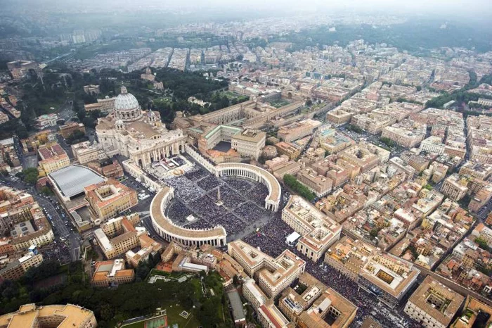 Why are the Vatican guarded by Swiss Guards? - Pope, Rome, Vatican, Swiss Guards, Story, Longpost