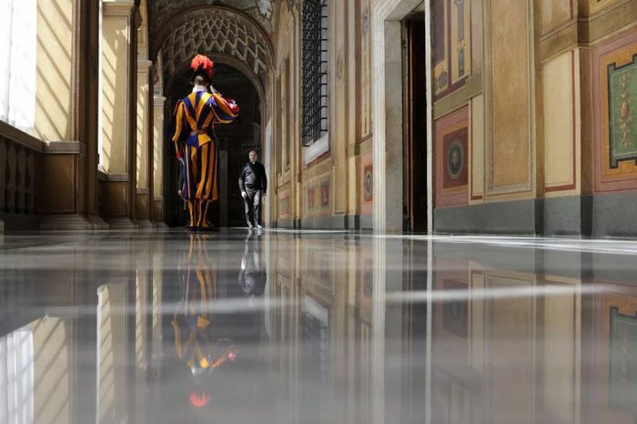 Why are the Vatican guarded by Swiss Guards? - Pope, Rome, Vatican, Swiss Guards, Story, Longpost