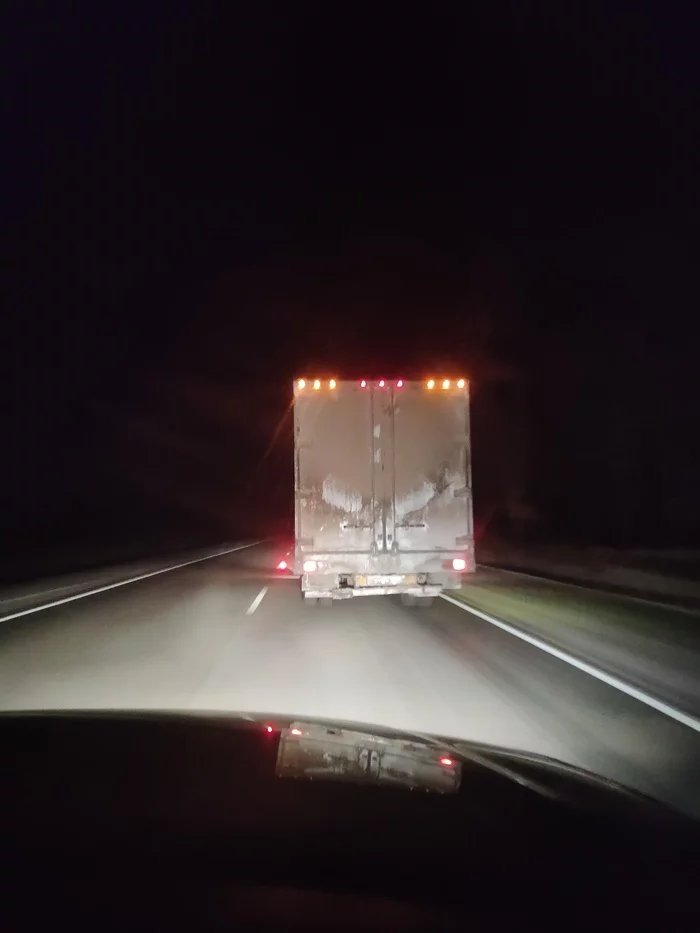 You're driving on a deserted highway at night like this. And Lyutsik is looking at you from the truck - My, Pareidolia, It seemed, Photo on sneaker, Lucifer