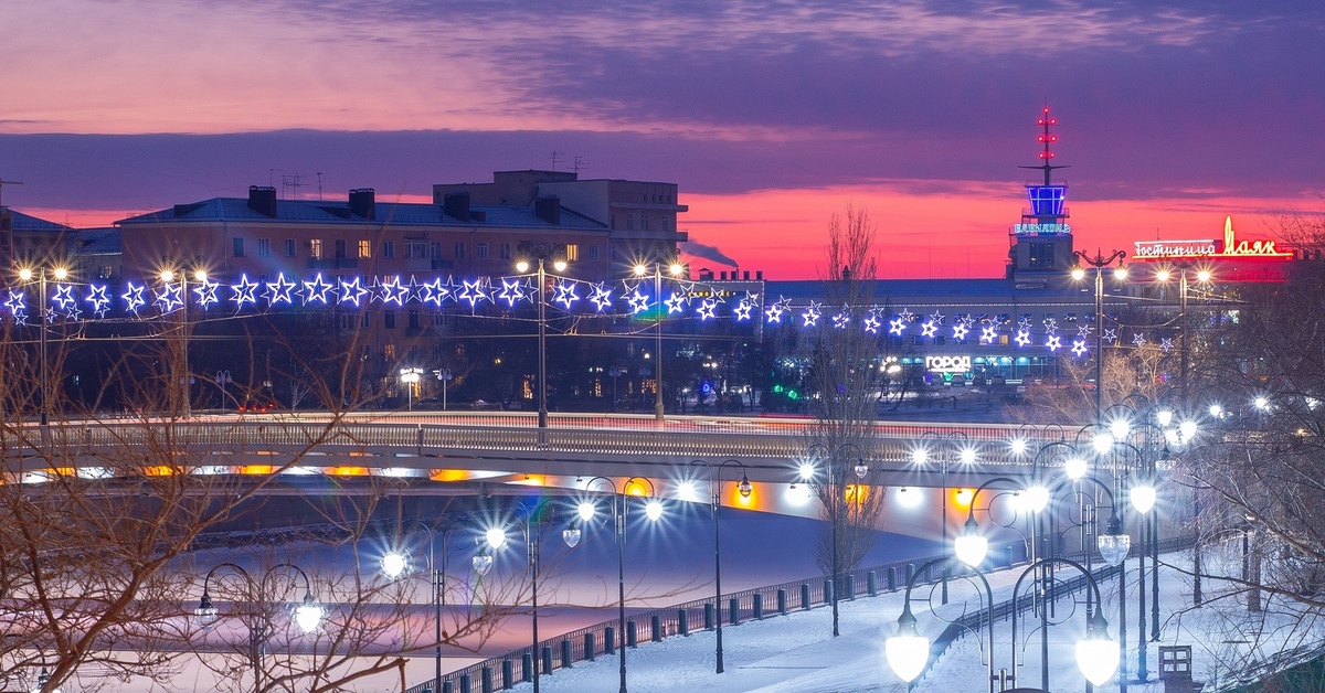 Омск без. Панорама ночного Омска. Фото Омск зима. Достопримечательности города зима. Омск красивые места вечером декабрь.