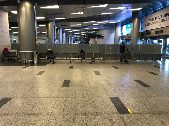 A screen was installed at Vnukovo airport ahead of Navalny’s arrival from Germany - Politics, Vnukovo, Moscow, Alexey Navalny, Znakcom, Snobru, Video, Longpost