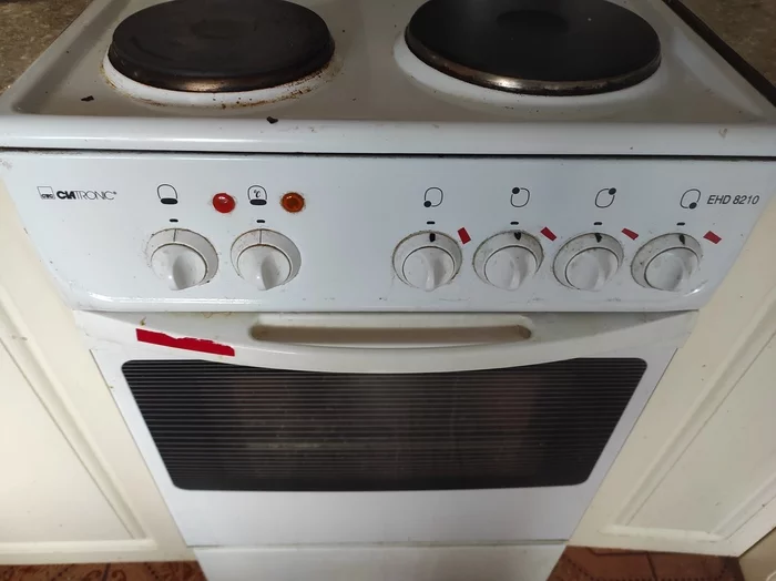 Help me find the location of the marks on the Clatronic ehd 8210 plate - Stove, Kitchen, Repair of equipment