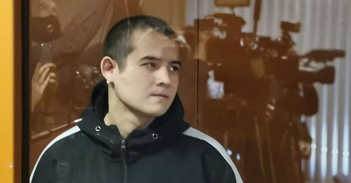 Получил 24 года. Рамиль Шамсутдинов. Срочник Рамиль Шамсутдинов. Шамсутдинов расстрелял. Рамиль Шамсутдинов приговор.