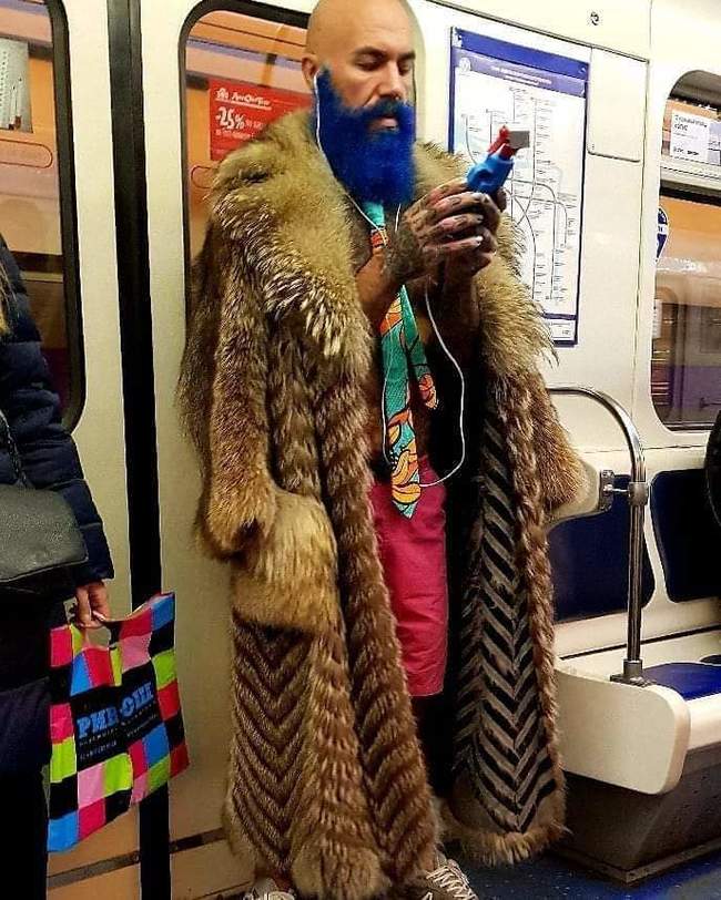 Post #7976540 - Blue Beard, Metro SPB, Saint Petersburg, Пассажиры, The photo