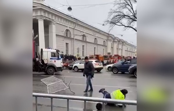 Пойманному за нападение на сотрудника ДПС на Сенатской грозит пять лет - ДПС, Негатив, Митинг, Видео, Политика